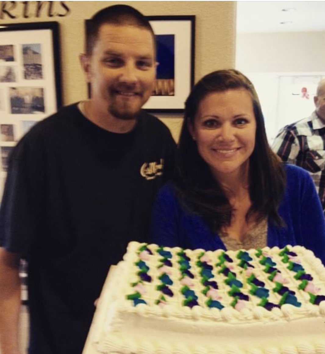 larkpeep tweet media