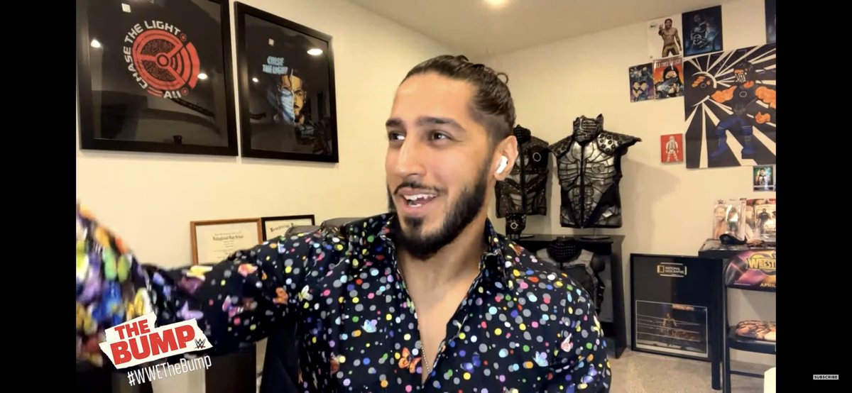 MustafaAliNet_'s tweet photo. #WWE #MustafaAli #ChaseTheLight #LightsOut  
 (@AliWWE) #WWERaw #TheBump https://t.co/kdgi9cKLSg
