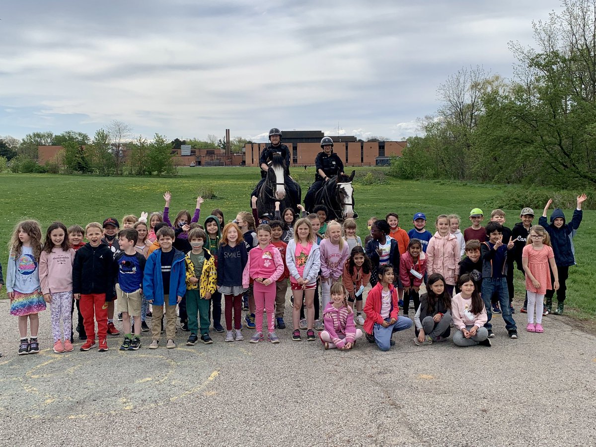 msedwardsclass's tweet photo. Another great community helper visit! https://t.co/F7VzS9vrxV