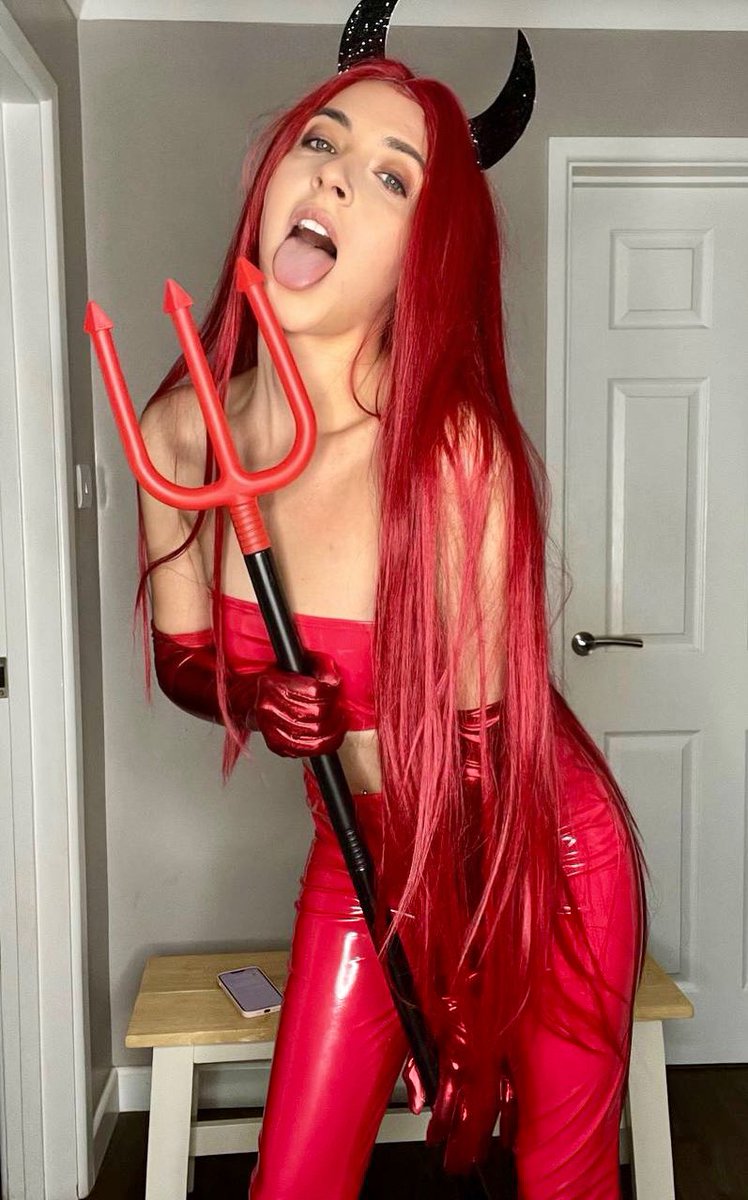 yasminbaker94's tweet photo. An orgasm a day keeps the worries away💦😋😈 https://t.co/NRkNJ6nEQc