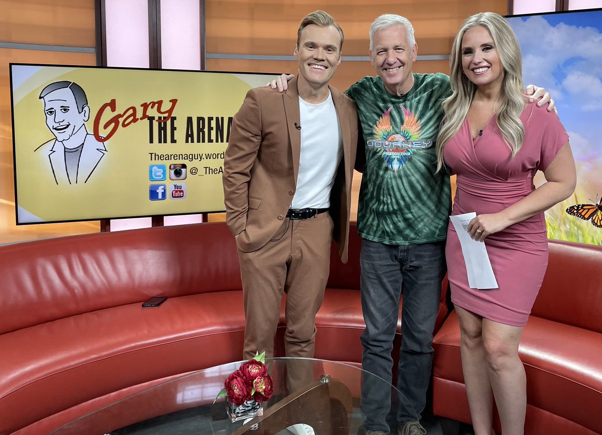 _TheArenaGuy's tweet photo. Fun to be back in the @GoodDayColumbus studio for only the 2nd time since Feb 2020! Great time w/ @CameronFontana &amp; @KatieWSYX6 telling behind-the-scenes on Journey, Justin Bieber plus Kendrick Lamar, Carrie Underwood &amp; Eric Clapton all going on sale THIS FRIDAY! @fox28columbus https://t.co/R4QLSJEnVV