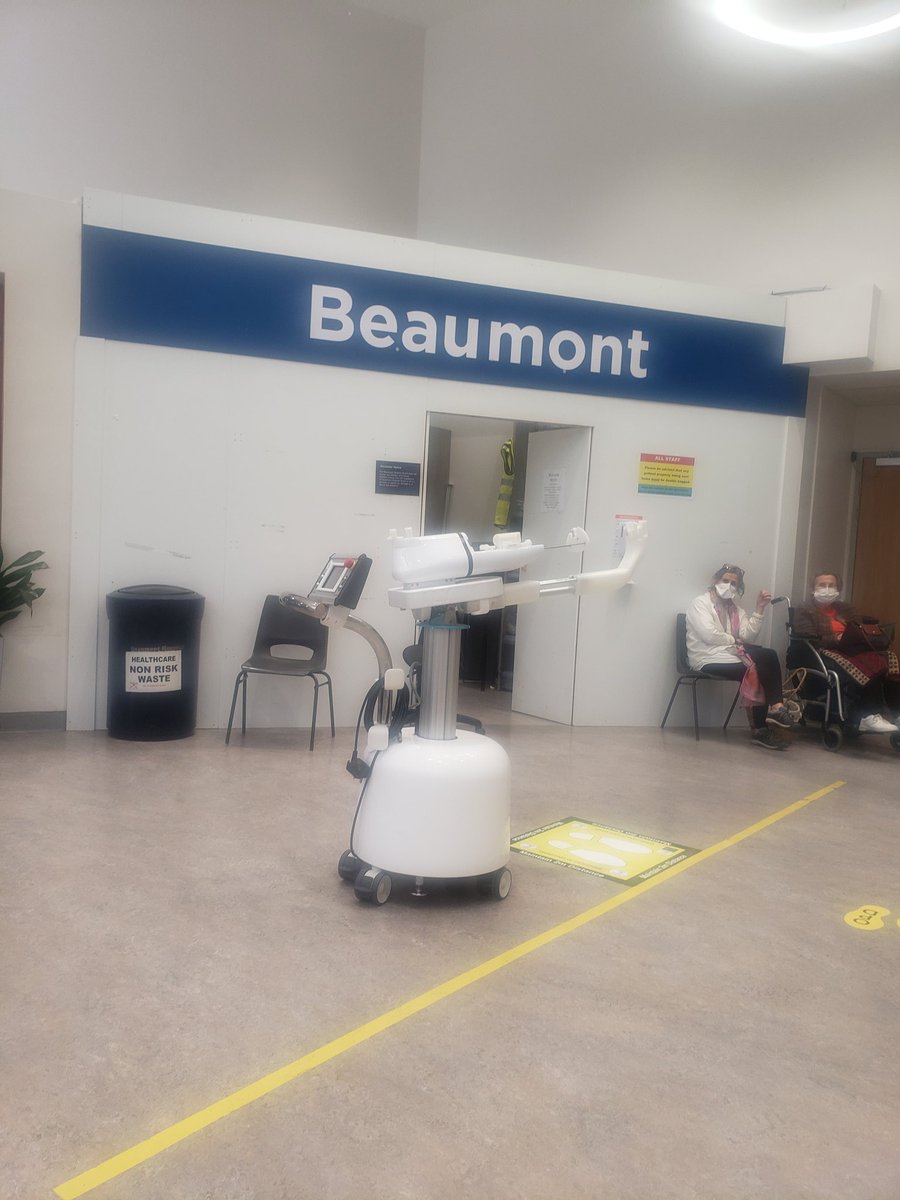 Housbow's tweet photo. Third Day in Ireland!

2 cases with @LizaMclornan 
@niall_kelly @lianne_pickett at @Beaumont_Dublin 

warm thanks to our partner and friends
@Joeoneilllucan 
@WojnarWesley 

Let's destroy stones 🎮 🦾 

#endourology 
#rirs 
#madeinfrance 
@Talkabouturolo1
@AnthonyMorel https://t.co/nVqukx12uA