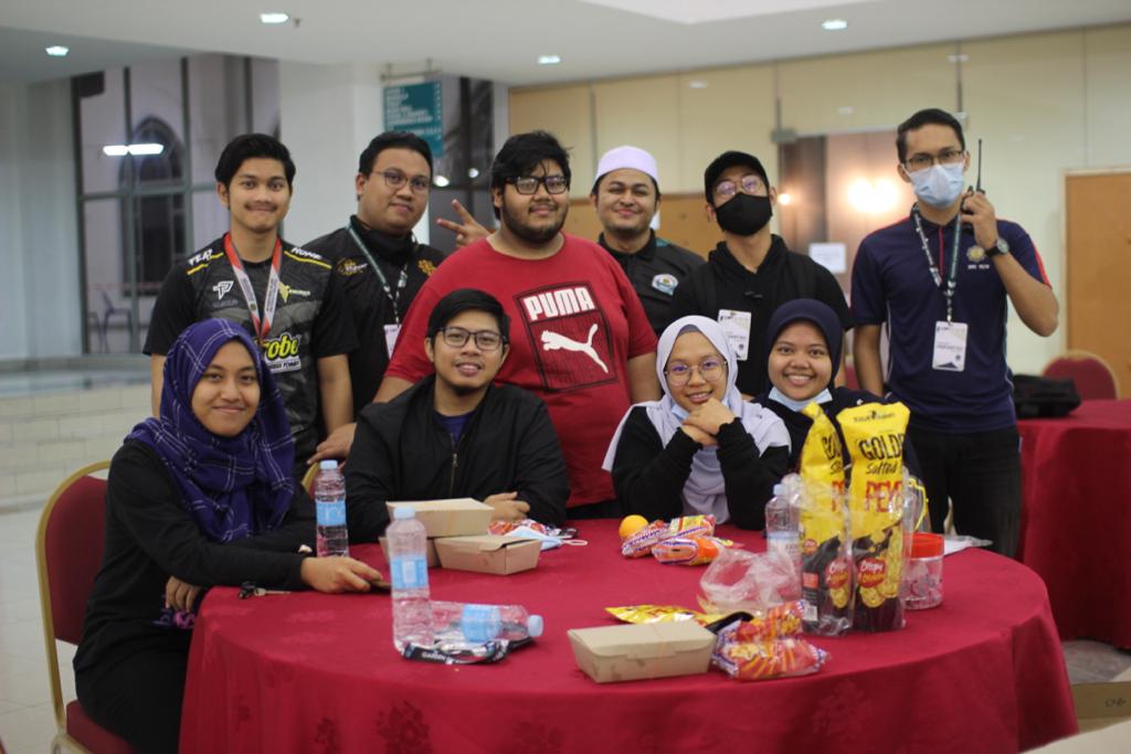 arifahrashid_'s tweet photo. Collaborations with IIUMSU

Previously, I've shared my journey in BEDSA which actually, the reasons why I am very close to IIUMSU, #OurUnion. https://t.co/mJT7Y8MNbk
