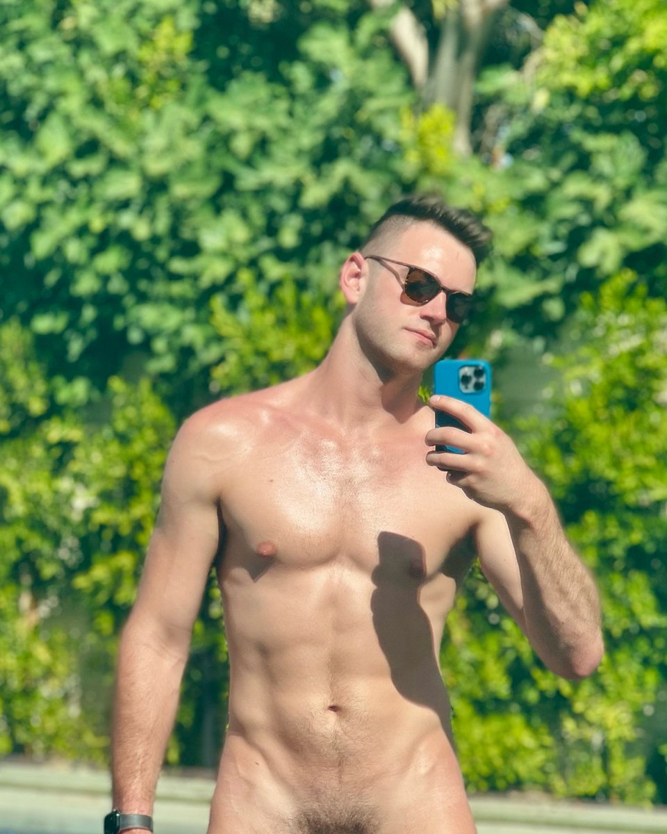 My pool boy uniform 🛟