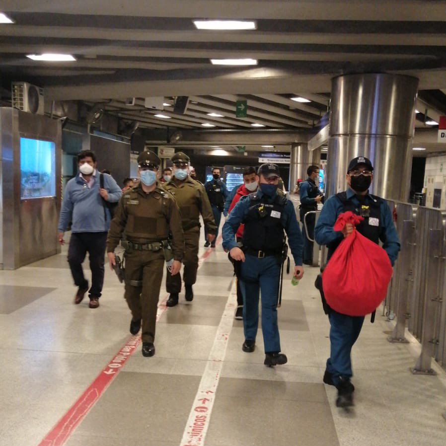 Metro de Santiago tweet media