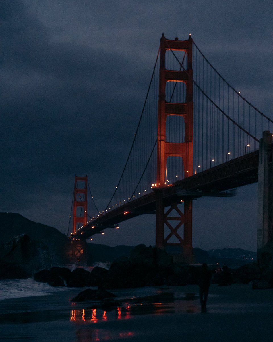 Golden Gate Bridge by night 🌉
