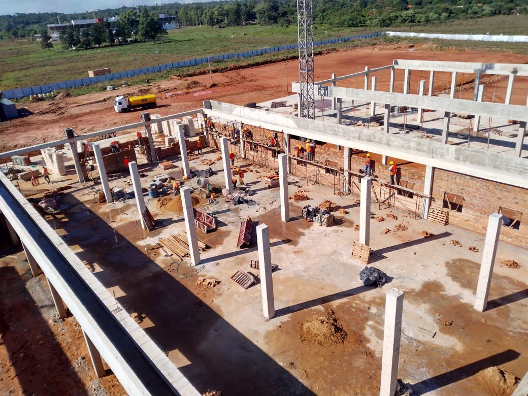 capaco_oficial's tweet image. Obras | Socios 👉 Avances
🏥 Gran Hospital de Coronel Oviedo
⬆️ Planta Alta: Avance en mamposterias de cierre perimetral e internas.
⬇️ Planta Baja: instalaciones cloacales y pluviales.