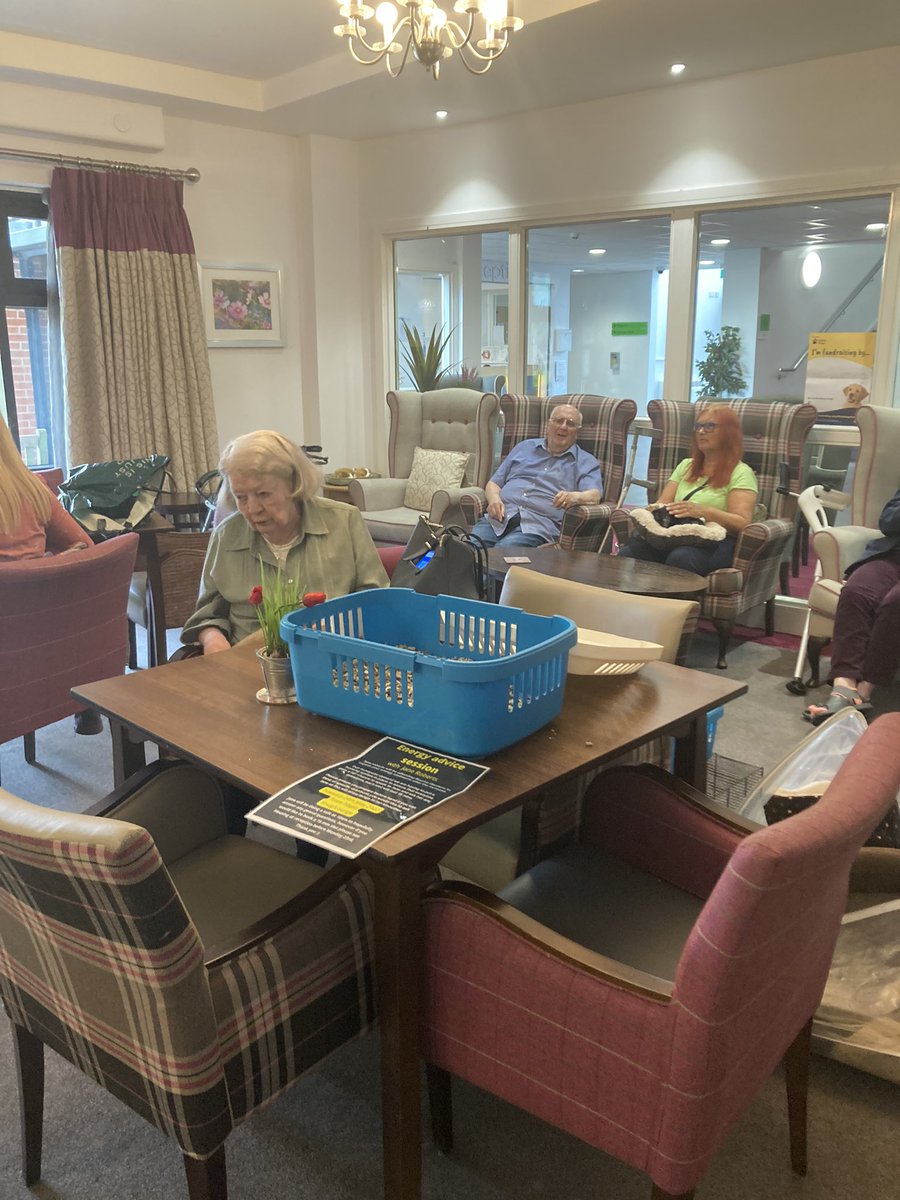 Bourke Gardens had a lovely afternoon enjoying all the different animals #fourleggedfriends
Tenants really enjoy the interactions #DementiaActionWeek <a href="/DawnSpeed9/">Dawn Kelly - ForHousing</a> <a href="/ForHousing/">ForHousing</a>