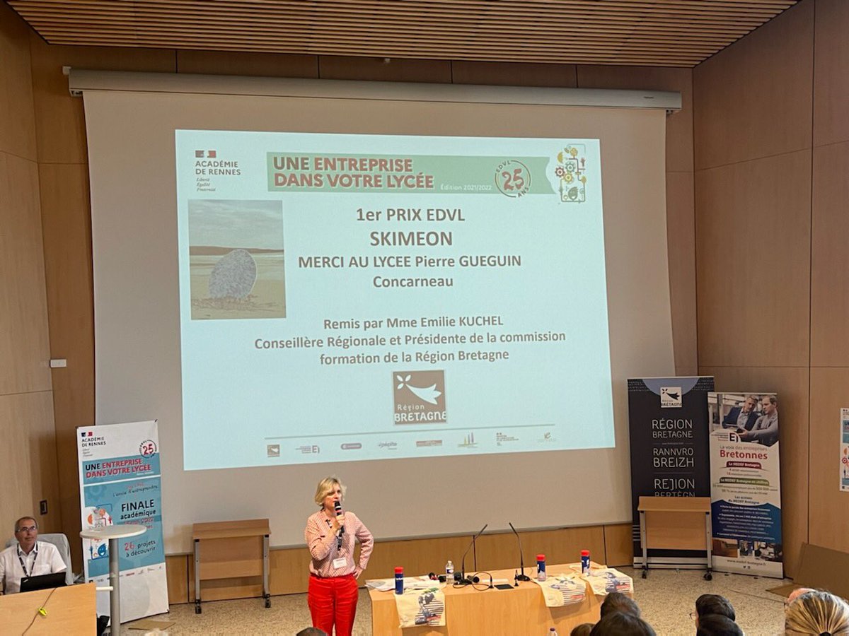 pierre_gueguin's tweet photo. #edvl đLes secondes option management du lycĂ©e @pierre_gueguin viennent de remporter la 1Ăšre place au concours acadĂ©mique Une entreprise dans votre lycĂ©e grĂące Ă leur projet de skinboard đ Bravo pour ce beau projet !đ #skinboard @acrennes @UBS_universite @regionbretagne https://t.co/WKHxutK61Z