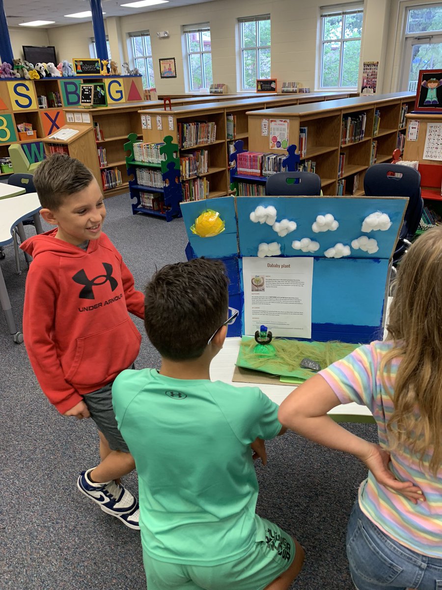 Langley Elementary School Library tweet media
