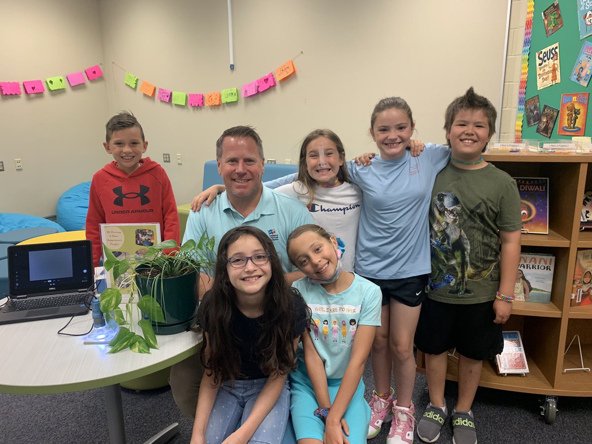 Langley Elementary School Library tweet media