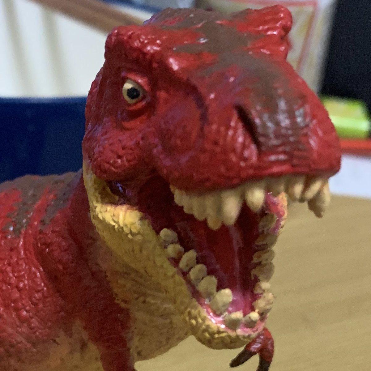 AowsRT's tweet photo. ツイートついでに近況報告を。
最近やったことといえばティラノサウルスを塗り直しました。
あとは仕事柄工作をして過ごしています。工作は日常茶飯事すぎて写真はほとんどないですが、毎日楽しく何かしら作りながら過ごしています。 https://t.co/Q70hzYYcw6