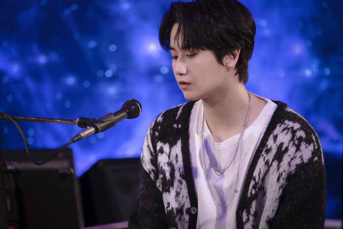 playmaker_enm's tweet photo. [#YS_Photo]

MUSIC IN KOREA season3 - 01. Same Old Story(with HEO YOUNG SAENG)

#허영생 #HeoYoungSaeng #ホヨンセン https://t.co/5JnkPmArlr