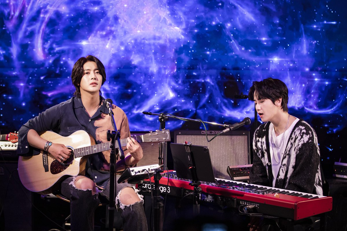 playmaker_enm's tweet photo. [#YS_Photo]

MUSIC IN KOREA season3 - 01. Same Old Story(with HEO YOUNG SAENG)

#허영생 #HeoYoungSaeng #ホヨンセン https://t.co/5JnkPmArlr