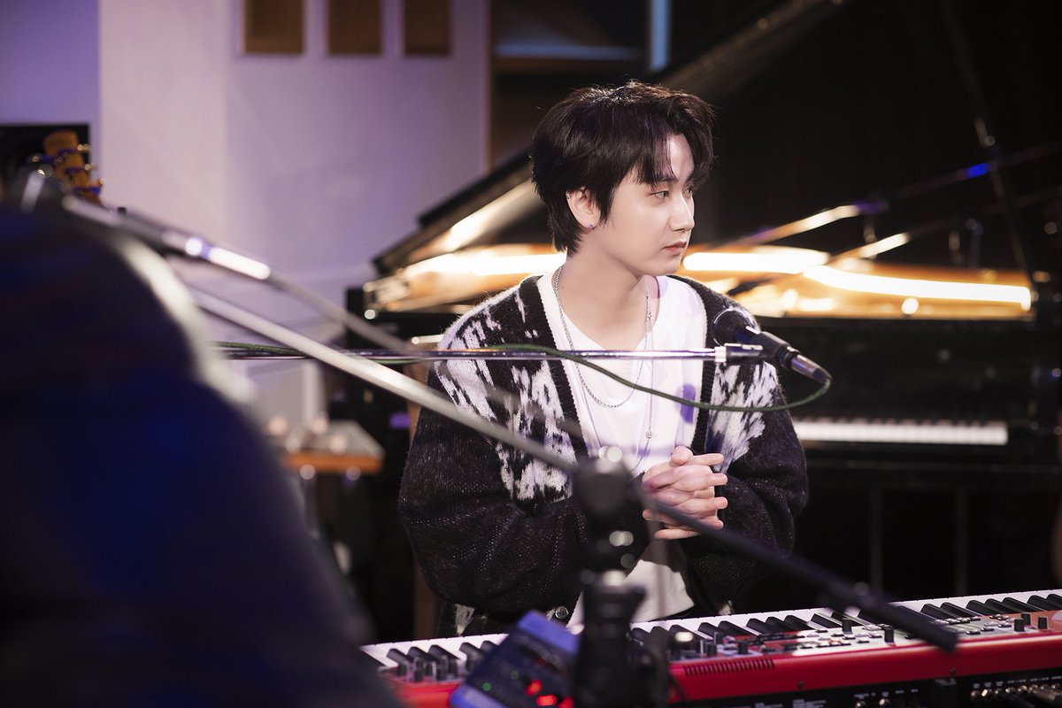 playmaker_enm's tweet photo. [#YS_Photo]

MUSIC IN KOREA season3 - 01. Same Old Story(with HEO YOUNG SAENG)

#허영생 #HeoYoungSaeng #ホヨンセン https://t.co/5JnkPmArlr