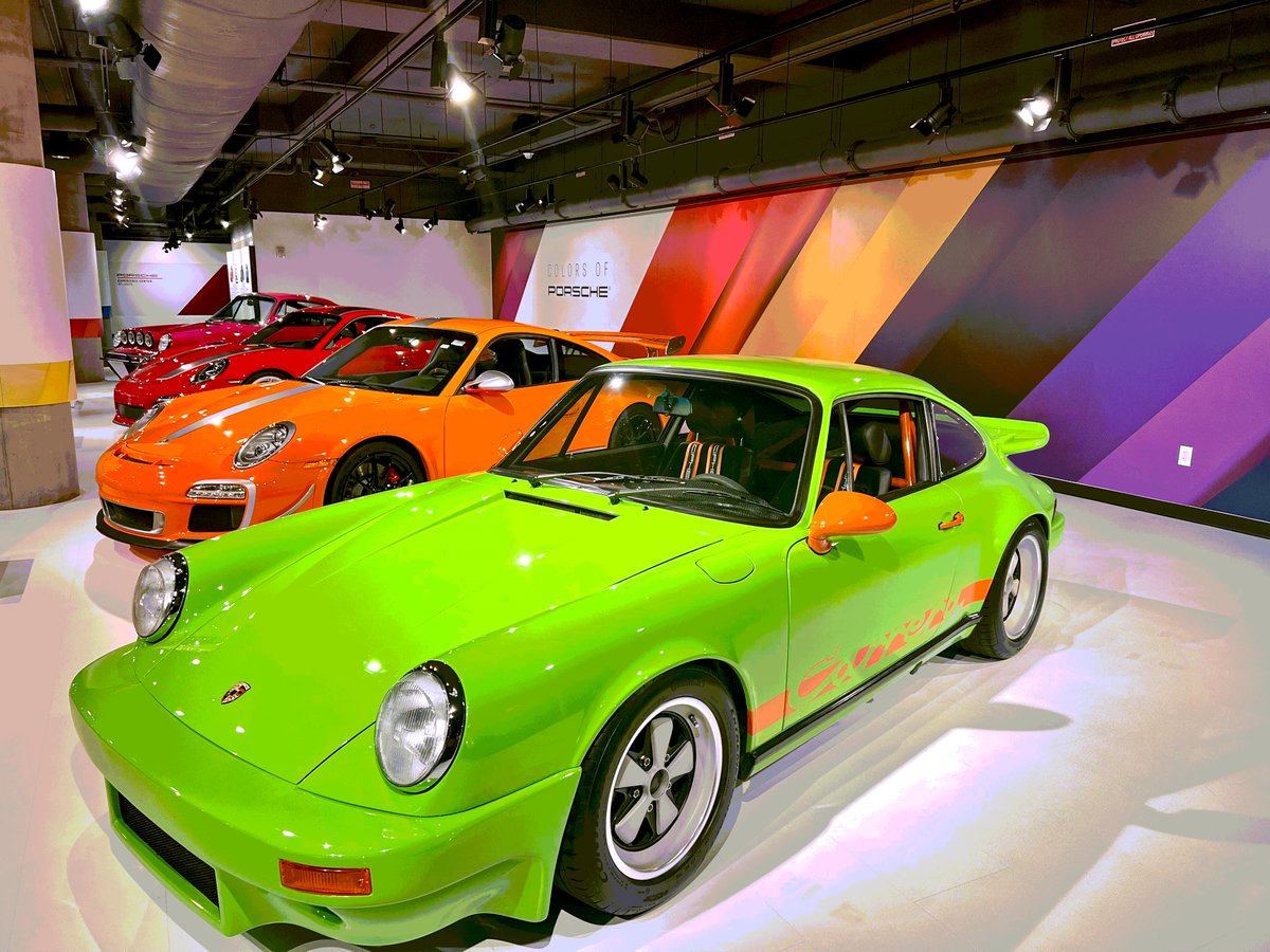 KatzAndrewS's tweet photo. Felt very lucky yesterday to be with my friends at @Porsche (and their agencies) to talk about all things Twitter &amp; Twitter as part of #SocialSummit22–and to explore their awesome North American HQ ❤️ https://t.co/0Hxu95RSBW