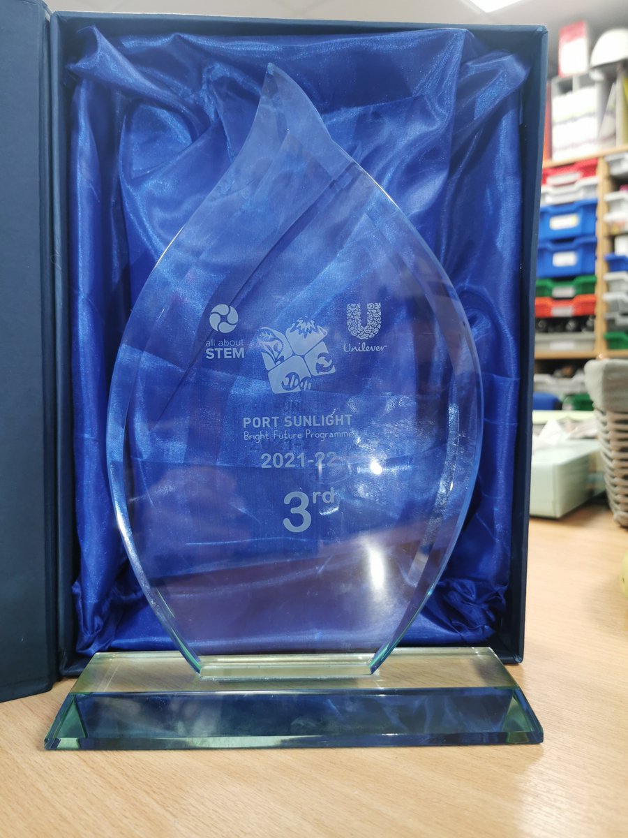 MHS_Science_'s tweet photo. We came 3rd in the UNILEVER BRIGHT FUTURES PROGRAMME 😁😁😁

Huge congratulations to 3 of our year 9 girls, after months of hard work designing a new shampoo bar called Snap 'n' go! 
@allaboutstem @MaghullHighsch @Unilever @STEMLearningUK https://t.co/i5TudffsSm