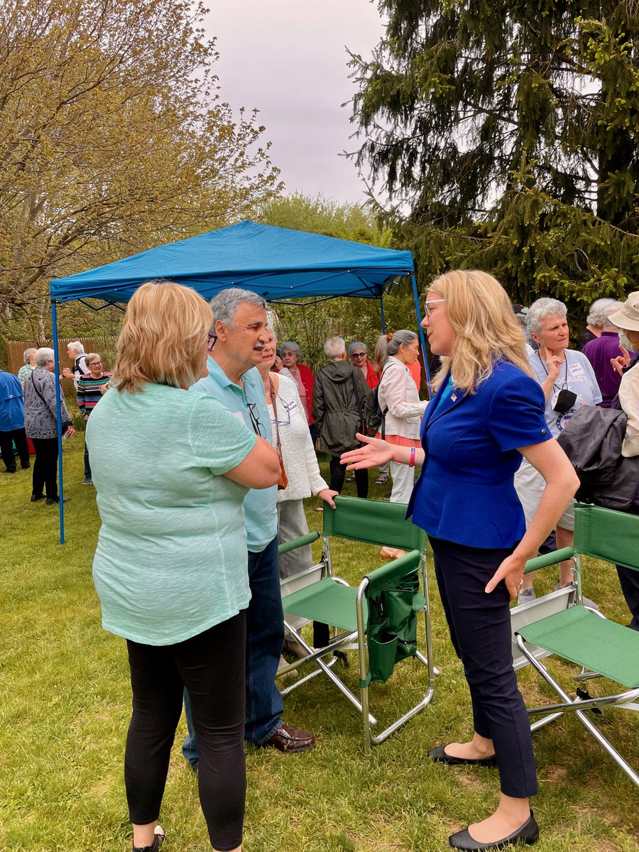 Kara Hahn tweet media