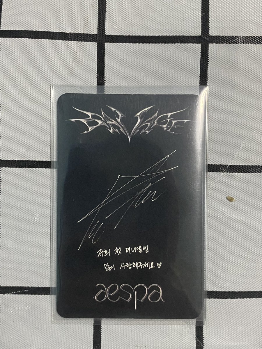 rwooncore_'s tweet photo. ⌗ wts lfb ph

✴︎winter ube // aespa hq winter pc

𓂋 onhand 
𓂋 pc is clean  
𓂋 550 + pf + lsf
𓂋 dop: payo or 3 day reservation https://t.co/kXmX1kUGIy