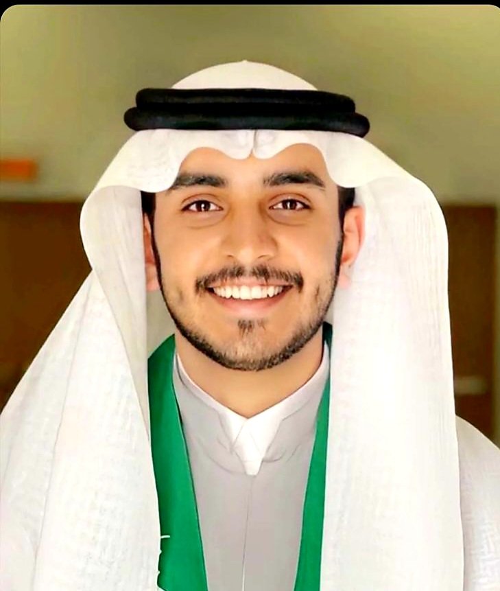 Alamer_Abha's tweet photo. أبارك لإبن أخي تركي بن عبدالله العامر  تخرجه من جامعة الملك خالد وحصوله على درجة البكالوريوس في تخصص الموارد البشريه بتقدير ممتاز مع مرتبة الشرف الأولى . https://t.co/f0CQRyCe2l