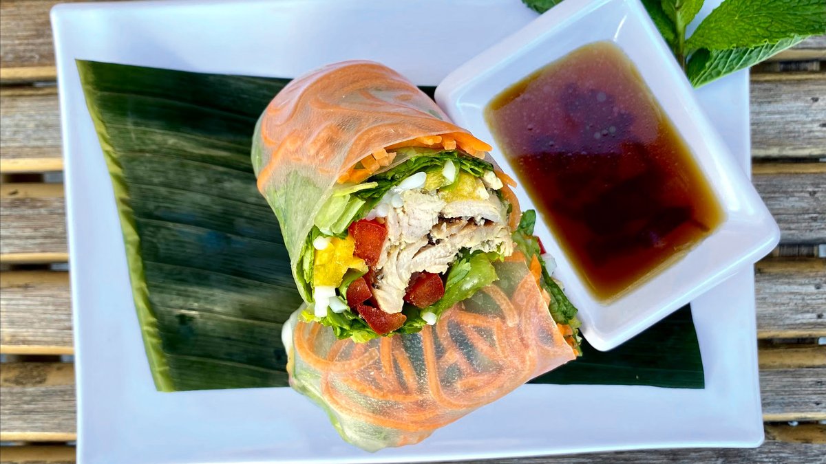 EatBamboozle's tweet photo. Wednesdays at Bamboozle, buy 2 of our Fresh Rolls and get a 3rd FREE! Perfect for sharing! https://t.co/tPoGsBv1cM #bamboozlecafe #bamboozlechannelside #eatbamboozle #tampa #vegan #glutenfree https://t.co/yrp22Yr5ew
