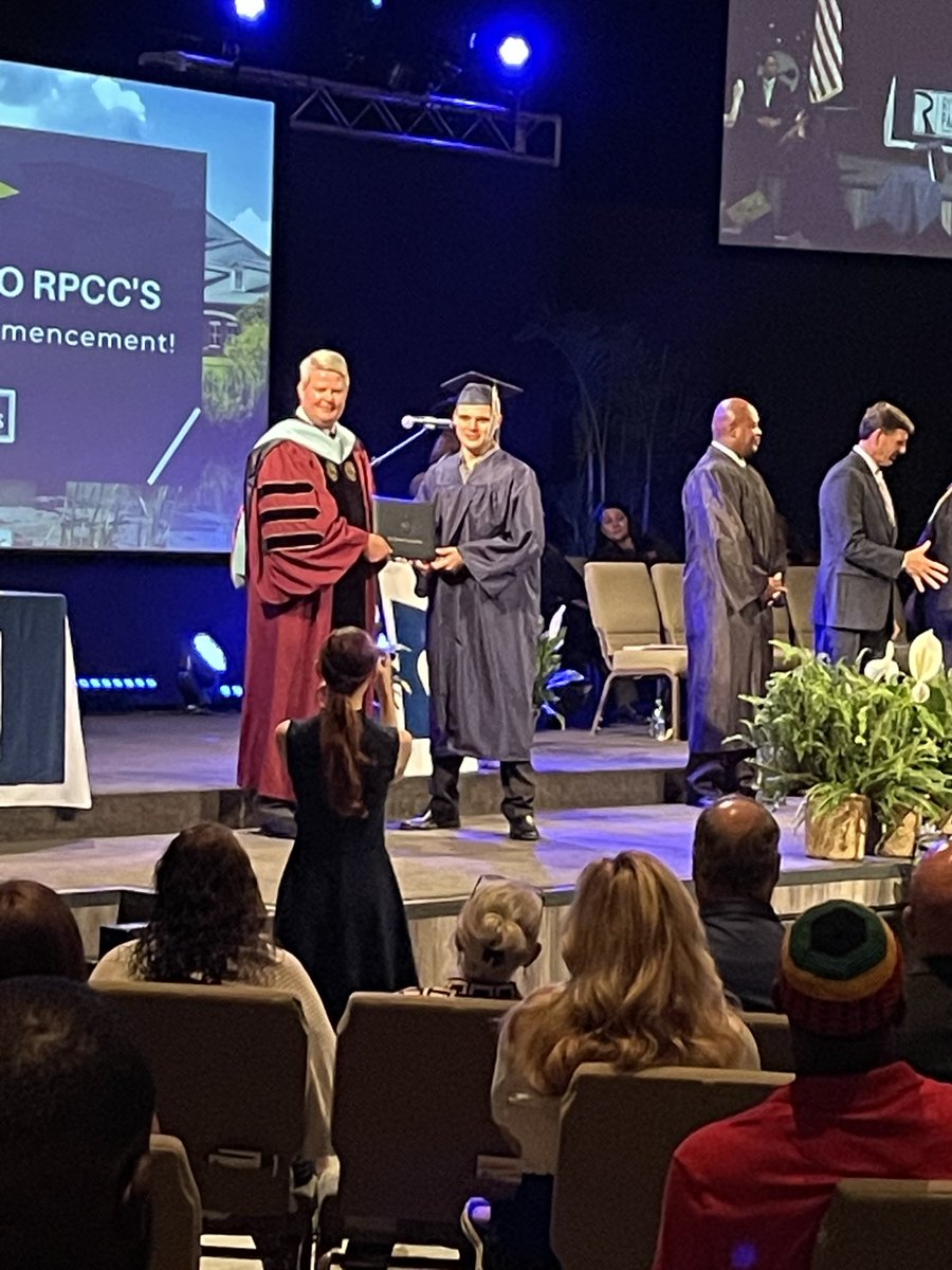 SLUPrez's tweet photo. Congratulations ⁦@RiverParishesCC⁩ Graduates!! https://t.co/VUmU4kfjaQ