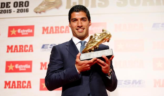Mo7__G's tweet photo. 📋 ثريد جديد بعنوان :- 
لماذا سواريز افضل مهاجم بالعقد الاخير ويتفوق على الجميع !! 

 ارجوا المتابعه ولايك رتويت ...
- تابع واستمتع 👇.. https://t.co/8XLK3HVzBH