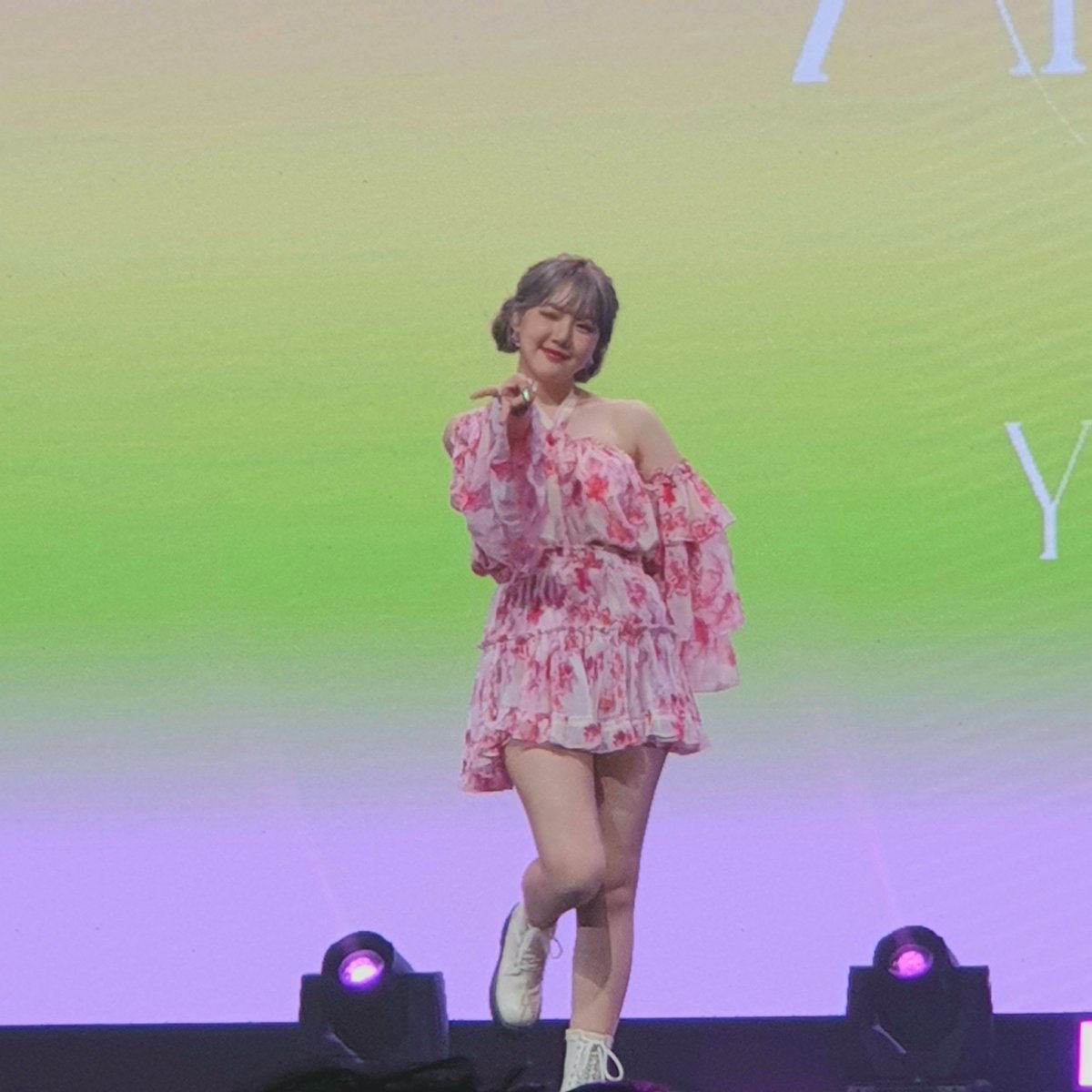 Haribobass's tweet photo. 2022.5.18 예린 ARIA 쇼케이스
너무 행복했던 시간💛💛💛
#예린 #YERIN #ARIA #YERIN_ARIA #예린_아리아 #GFRIEND #여자친구
#예린이의_꿈을_꾸는듯한_아리아 
#YERIN_ARIA_DDAY https://t.co/4Mdr9A7rFP