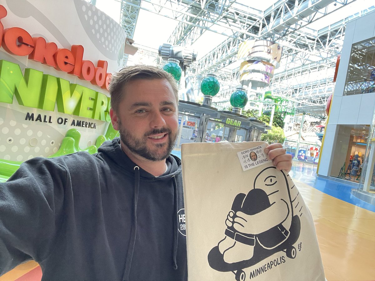cryptohydrate's tweet photo. The LEGEND @goroishihata is INVADING @Nickelodeon at @mallofamerica!!
YOU KNOW I had to do it to ‘em with the @EfdotStudio #Minneapolis swag!
Goro did a merch heist at the #Efdot studio a few months back
💥 💥 Let’s GOROOOOO 🇯🇵 🇯🇵 🇯🇵 POW POW 💥 💥
On to #VeeCon @veefriends! https://t.co/sp49cDLF5w