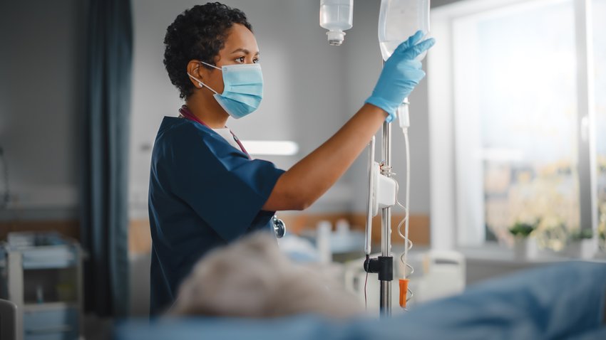 VerisysCorp's tweet photo. A survey of 2,575 nurses across the country found major spikes in workplace violence, which comes at a time when staff shortages continue to be exacerbated by the pandemic. #nursing #health #practice https://t.co/or2XuUArhB https://t.co/ToaXcluq8h