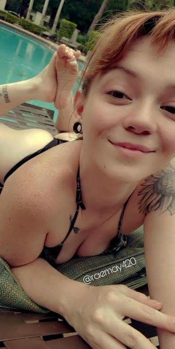 Who wants to come visit me in sunny FL to collab sometime?? Summer is coming and you know the beach is<a href="/tag/findom"class="tags"><span>#findom</span></a><a href="/tag/tipme"class="tags"><span>#tipme</span></a><a href="/tag/sendit"class="tags"><span>#sendit</span></a>