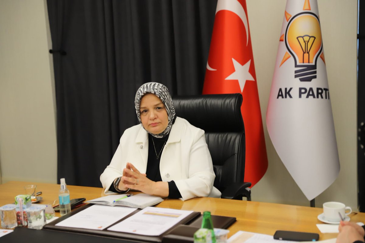 Av_Sibel33's tweet photo. Ak Parti Genel Merkez Kadın Kolları  Olağan Merkez Yürütme Kurulu (MYK) Toplantımızı, Başkanımız Sayın @aysekesir Başkanlığında gerçekleştirdik.
@AKKADINGM https://t.co/aBP8CTCavu