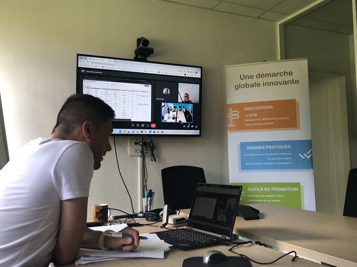 La démarche #RSE de Quadra Diffusion se structure !
Piloté par Jérôme Huet de <a href="/BIOMattitude/">BIOM Attitude</a>, le Copil #RSE s'est réuni avec la #TeamQD aujourd'hui 🌍😊

#transitionenergétique  #developpementdurable #copil #environnement #politique #social