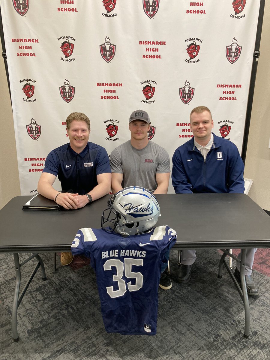 Dickinson State Football tweet media