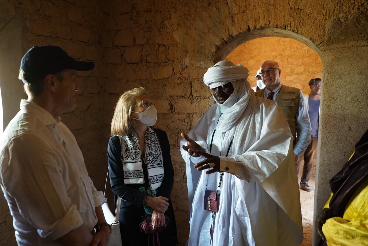 🇳🇪 #Mission sur le terrain à Agades, #Niger, du DG de l'<a href="/aics_it/">AICS Cooperazione_it</a> avec les partenaires de <a href="/ItalyMFA_int/">Italy MFA</a>, <a href="/ItalyinNiger/">ItalyinNiger</a>, <a href="/dueniger/">UE au Niger</a>, <a href="/OIM_Niger/">IOM Niger</a>, <a href="/UNHCRNiger/">UNHCR Niger</a>, <a href="/coopi/">COOPI</a>, <a href="/CISPorg/">CISP</a> et <a href="/Cipmen/">Incubateur CIPMEN</a> 
🙏 pour la journée! 

Rapport complet : bit.ly/3MtNN2L
