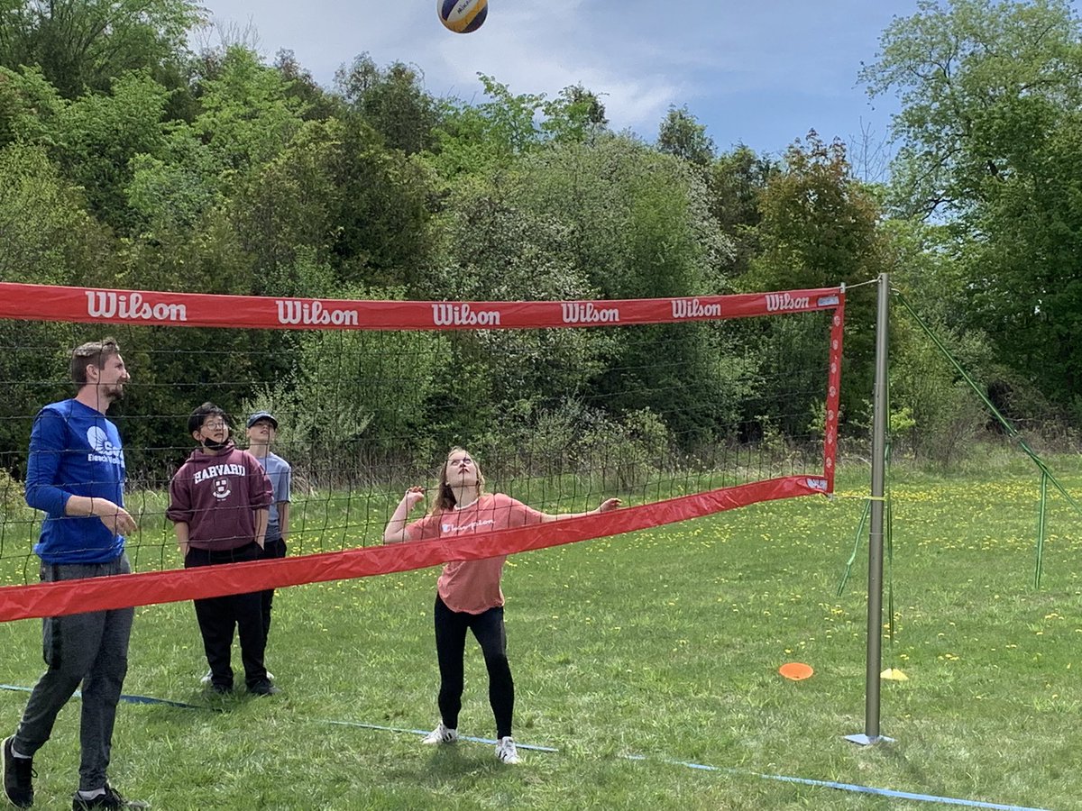 DaleRoadSenior's tweet photo. Mr Page’s gr 7’s getting in some reps with soul beach volleyball https://t.co/5eHFEMlkbD