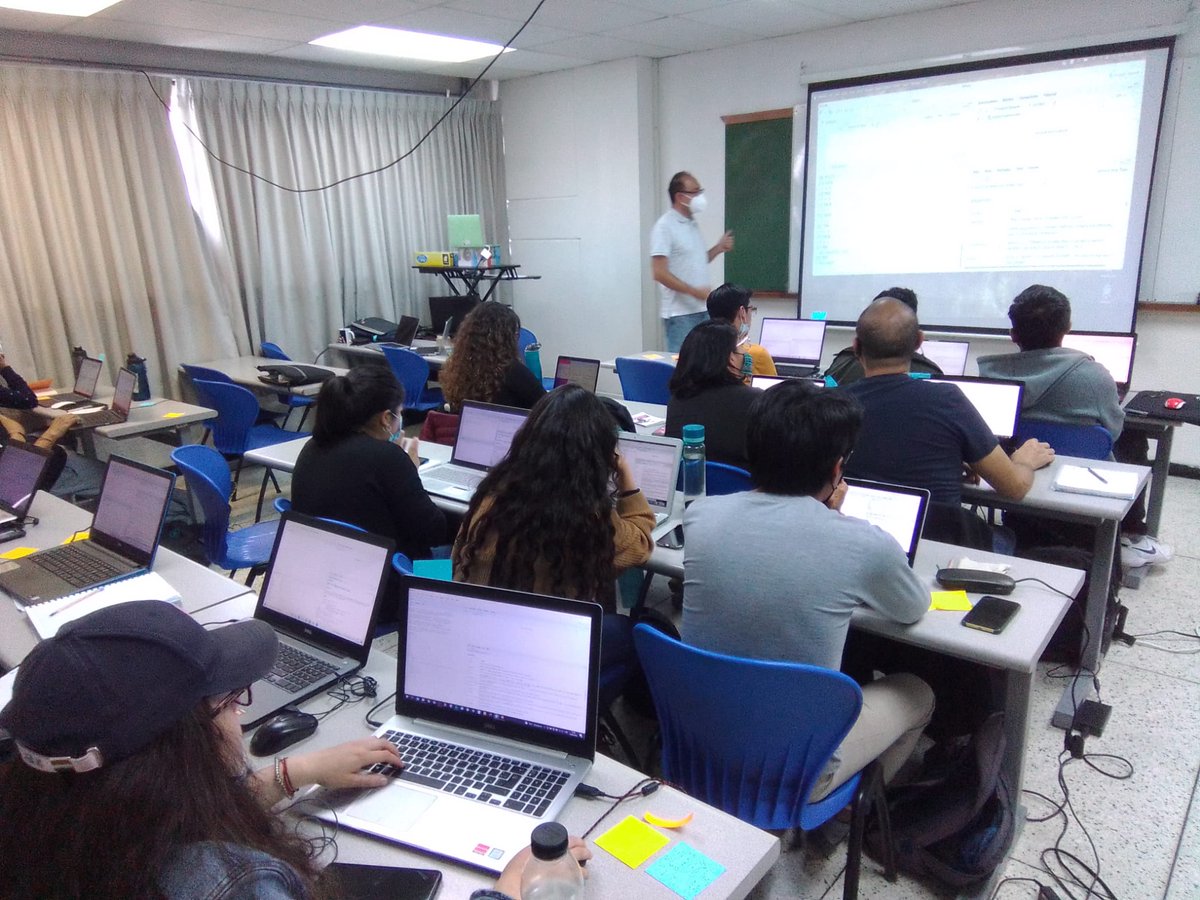 DanielC23028196's tweet photo. The first in-person SWC workshop in Ecuador was a complete success!!! People loved it and are very excited about more workshops. Thanks to 
@thecarpentries for your help with the proposal and @PUCE for hosting the workshop. We are looking forward to having many more workshops. https://t.co/F9JwNSFGEi