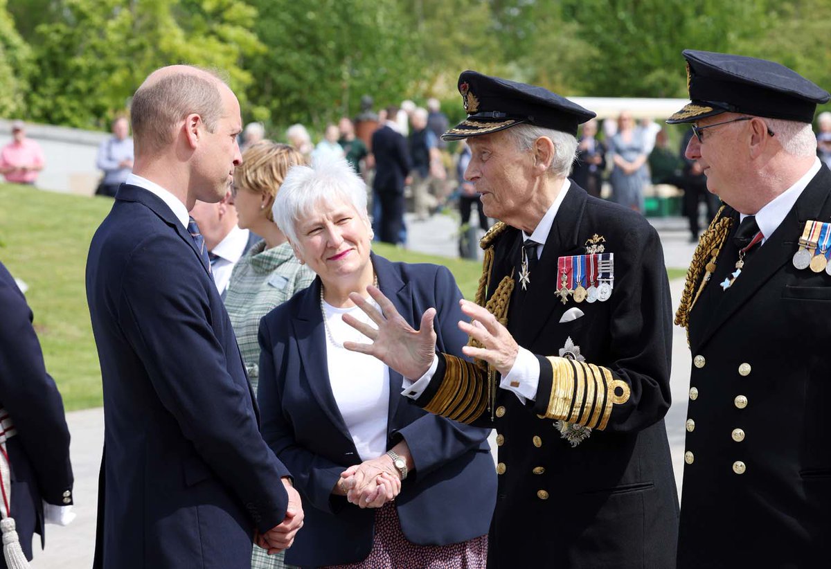 Prince William chats with former CDS and submariner Admiral Lord Boyce