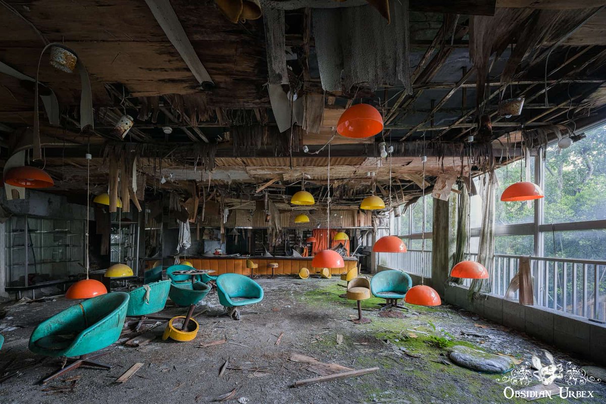 💚 Obsidian Urbex Photography 💙 tweet media