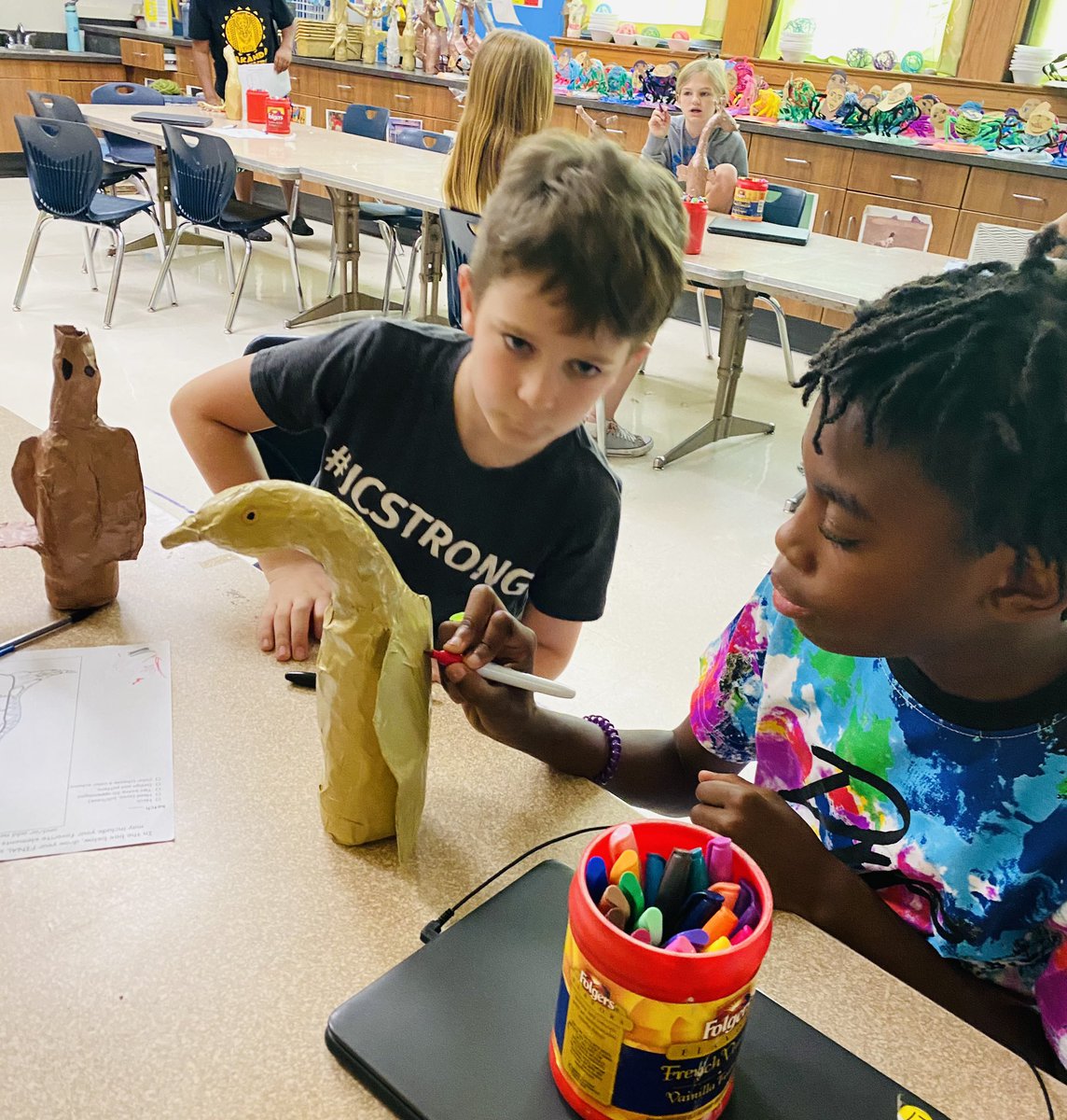 SusanPaige14's tweet photo. 4th grade adding details to their abstract papier mache’ bird sculptures! @JCWestElem https://t.co/Kftbkzcsl3