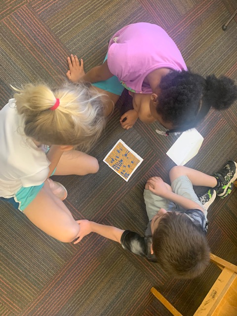 StemWloo's tweet photo. Kingsley 1st grade students are engaged in a Social Studies Arts Integration experience with Teaching Artist Angela Waseskuk! They are comparing their school to schools in the past while also engaging in visual elements, emotions, deep observation and much more! @WaterlooSchools https://t.co/L2HVm9FCyg