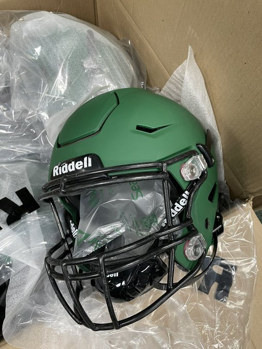 PCFBequipment's tweet photo. The Mattes are Back 🟢⚫️
#SA1NTARMY https://t.co/i1SnnxBYqk