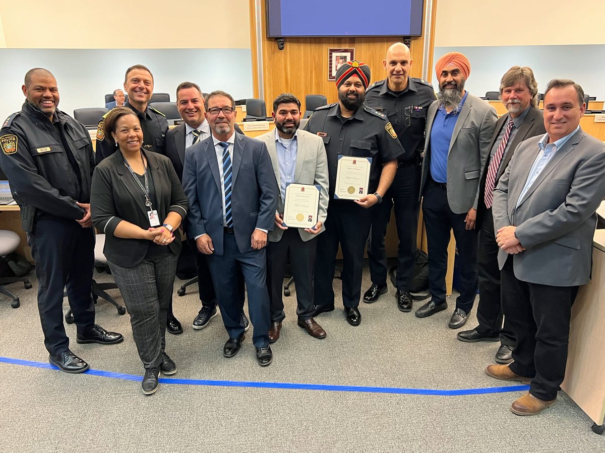 BNagra1970's tweet photo. Such an honor/privilege to be recognized for something I truly enjoy doing.

This is for all the volunteers, comm. mem, stakeholders &amp; my family who are the backbone of these events.

Thx @gurpreetdhillon for always supp. us, &amp; as always @DeputyOdoardi, @PRP1796,@BlueSteel2089 https://t.co/SBLzfSO1Gx