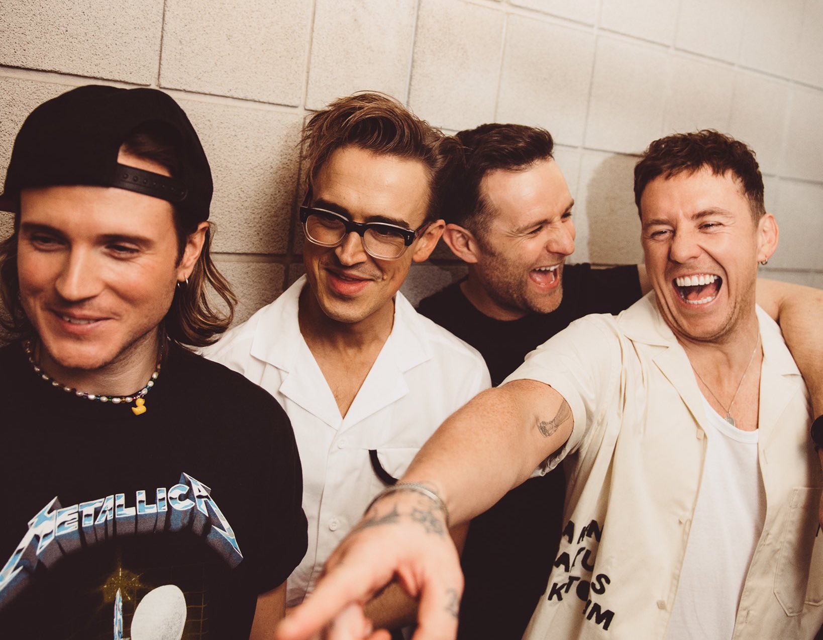 MCFLY BRASIL⚡️ on X: Um update de respeito Fizemos a tradução provisória de We Were Only Kids e agora podemos ouvir a música deitados no cantinho chorando enquanto aprendemos a cantar até