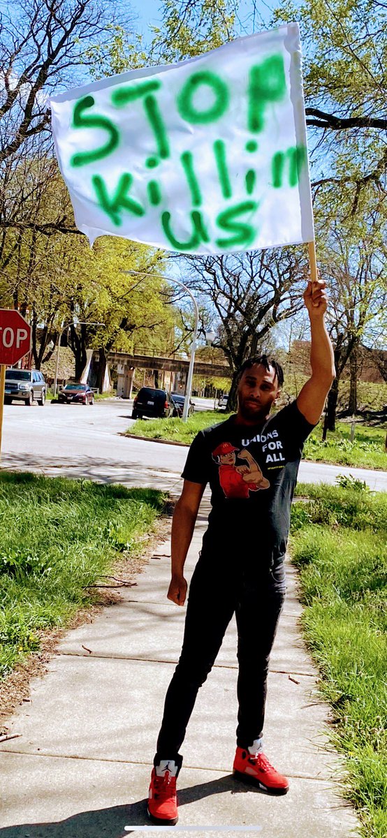 4BLMCHI's tweet photo. #WENEEDAREVOLUTION https://t.co/omvynZH89g