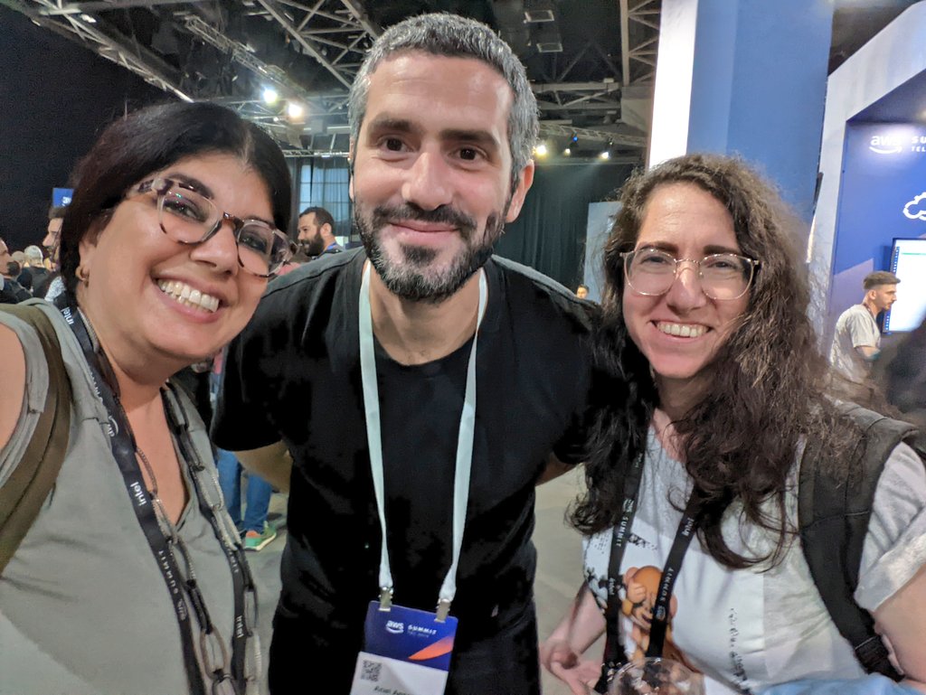 shar1z's tweet photo. #communityfriends MEGA THREAD of reunion selfies!

So great to hang out and catch up @Coralogix friends, @pythiccoder @GalZabib @ArielAssaraf https://t.co/QSdZf7bzkr