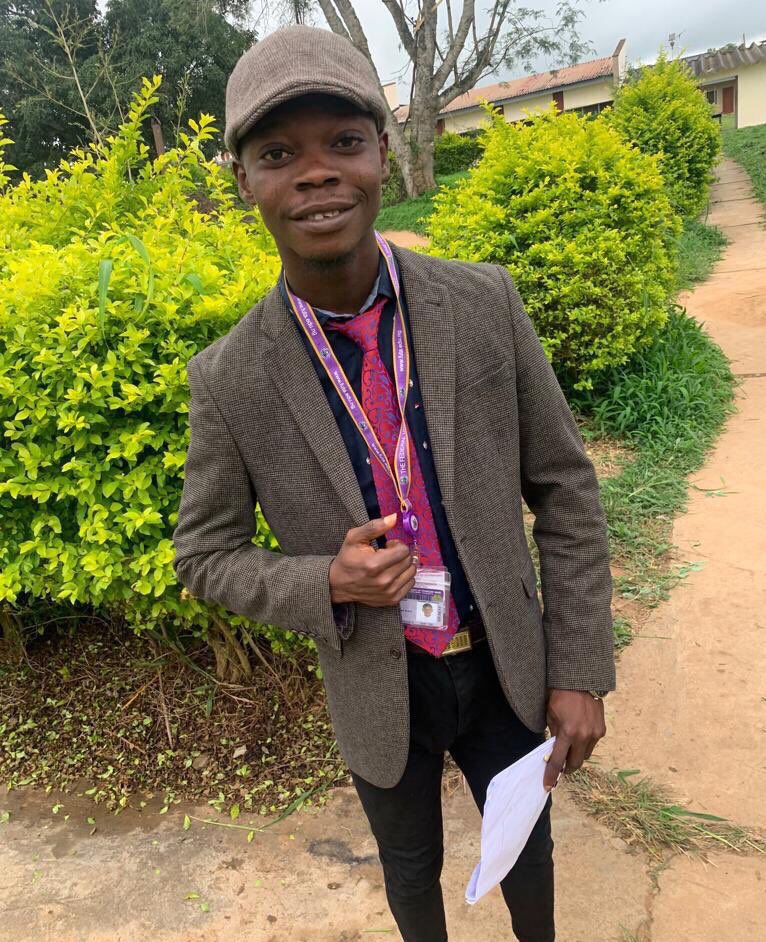 CharlesAkinmoju's tweet photo. Mojeed, a student of The Federal University of Technology, Akure missed his final exams last year and he has been down with this sickness since then, he needs to undergo a kidney transplant and he needs your kind donations. Help Mojeed get up to his feet. #SaveMojeed https://t.co/AuRAK4J78a