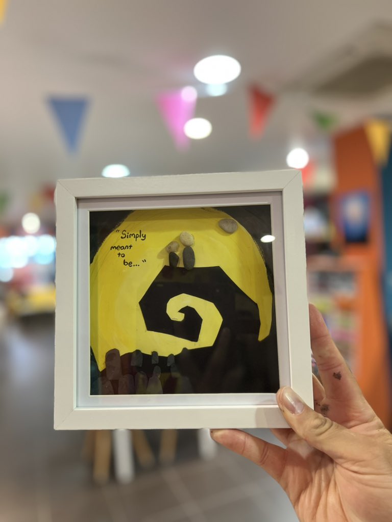 FntsyWlkr's tweet photo. I made a thing.
At @Picturastudios in Chester!
#SimplyMeantToBe #ChesterCheshire https://t.co/6nngAGPUnv