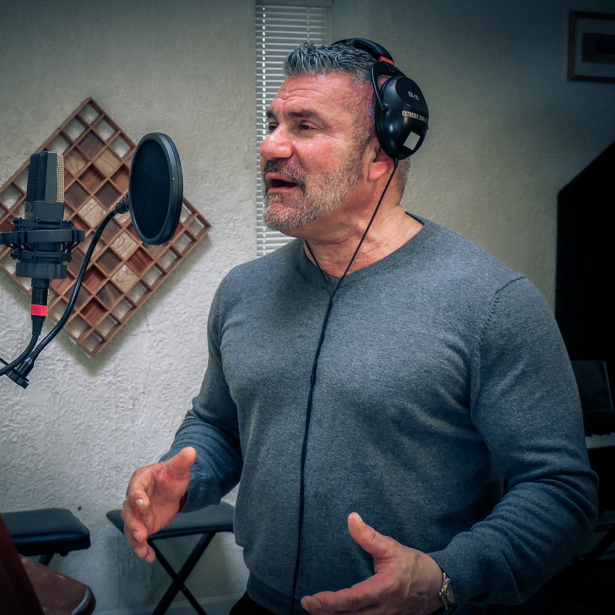 TrueMusicStudio's tweet photo. Room B never fails to give our vocalist's an excellent ambiance to their recordings!
..
..
..
..
..
..
..
..
..
..
..
#akg #harmonics #vocals #vocalist https://t.co/2MRiTLXSPr