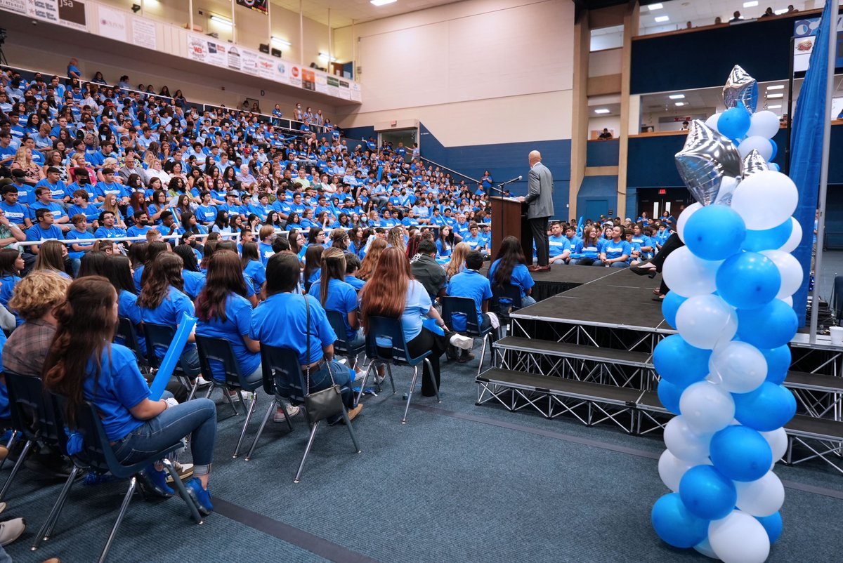 OdessaCollege's tweet photo. Odessa College is excited to announce the OC Promise program to our community. This program will ensure that a college education is a reality and funding is not a barrier for students who choose Odessa College. ๐ #OCPromise (1/4) https://t.co/w3uFdbUUPa